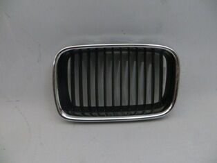 BMW 3 SERI- E36- SD/COUPE- 91/94; ÖN PANJUR SOL SİYAH/NİKELAJ ÇERÇEVELİ (TW) 51138122237