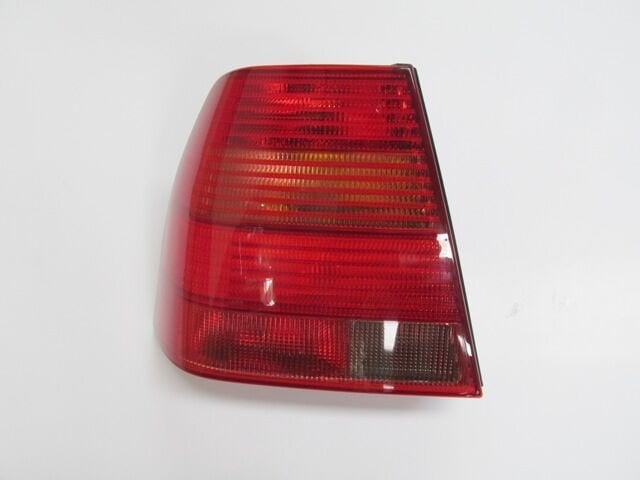 VOLKSWAGEN JETTA- 3- 99/04; STOP LAMBASI SOL USA TİP (TYC) 1J5945111S